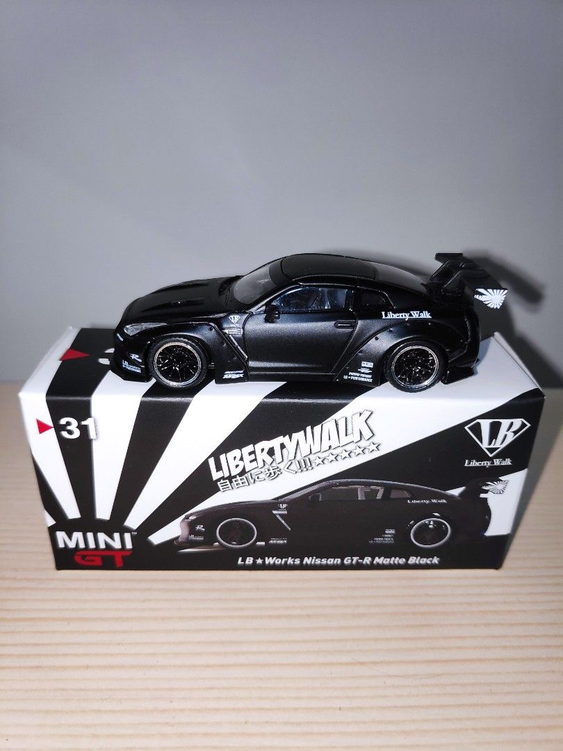 mini gt NISSAN GT-R R35 MATTE BLACK