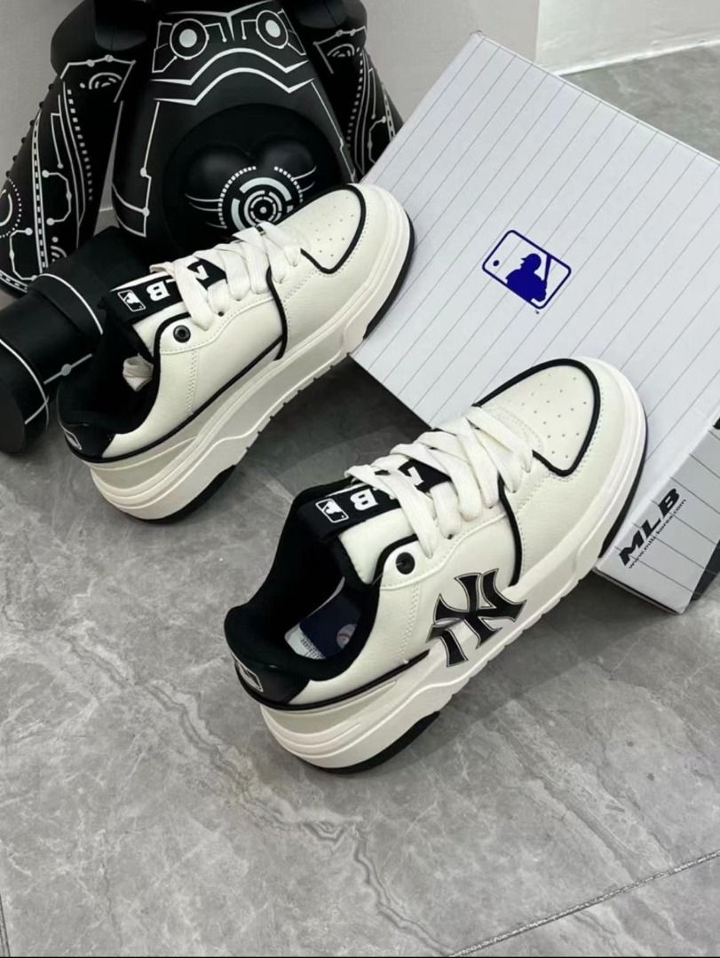 New york sale yankees men's shoes