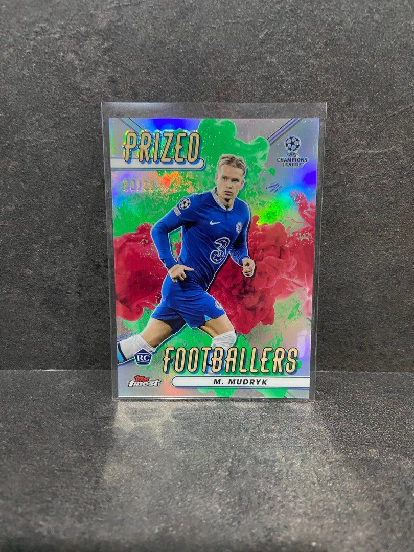 Mudryk Prized Footballers Fusion /30 Topps Finest 2022 23 Rookie card