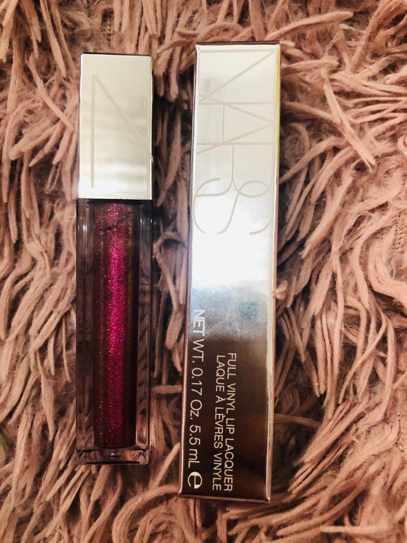 Nars Abruzzo Full Vinyl Lip Lacquer (Category: Makeup) located in Makati City. Submitted by blissfulfindsph (Listing ID 1268349686, Image 3). Description: 💯 authentic Imported from 🇺🇸 PATENT SHINE. HIGH-OCTANE COLOR. Go to extremes with new Full Vinyl Lip Lacquer. Lips take a dip in mirror-like shine. Creamy formula drenches with intense color. Vitamin E imparts a moisturizing feel. A unique, two-sided applicator makes for an amplified shine f