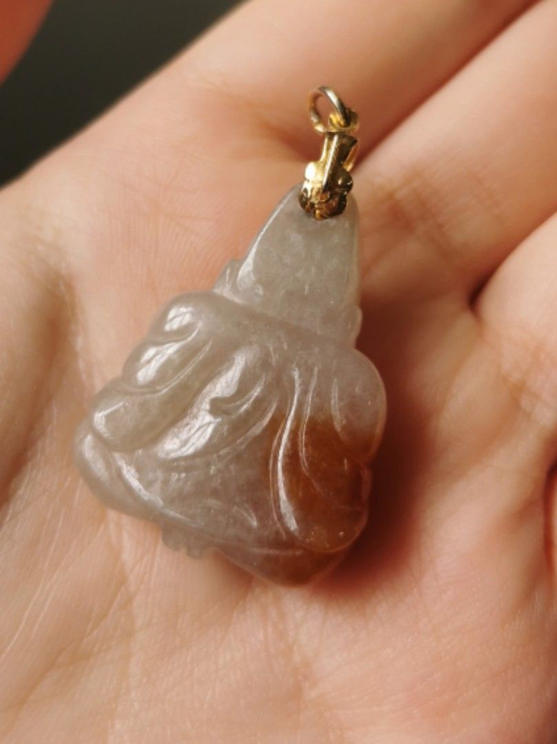 Red jade buddha pendant hotsell