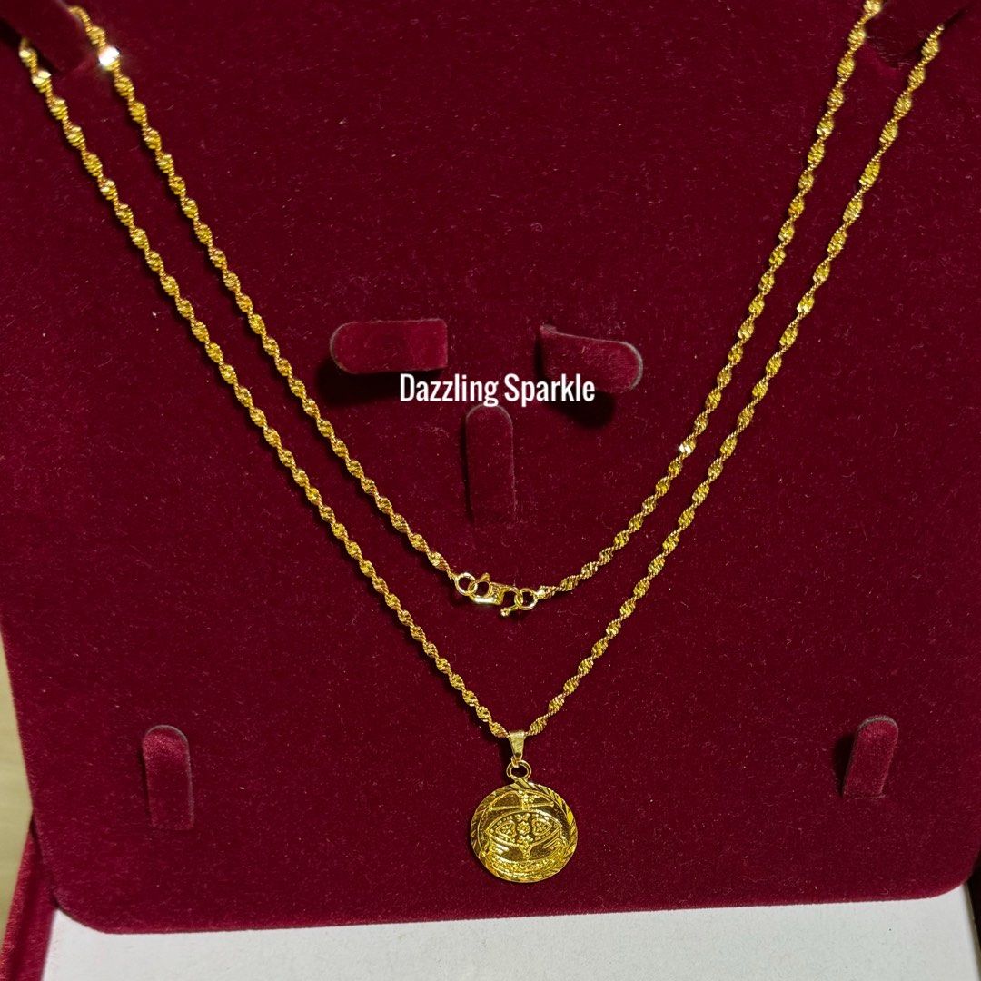 Gold coin design necklace on sale