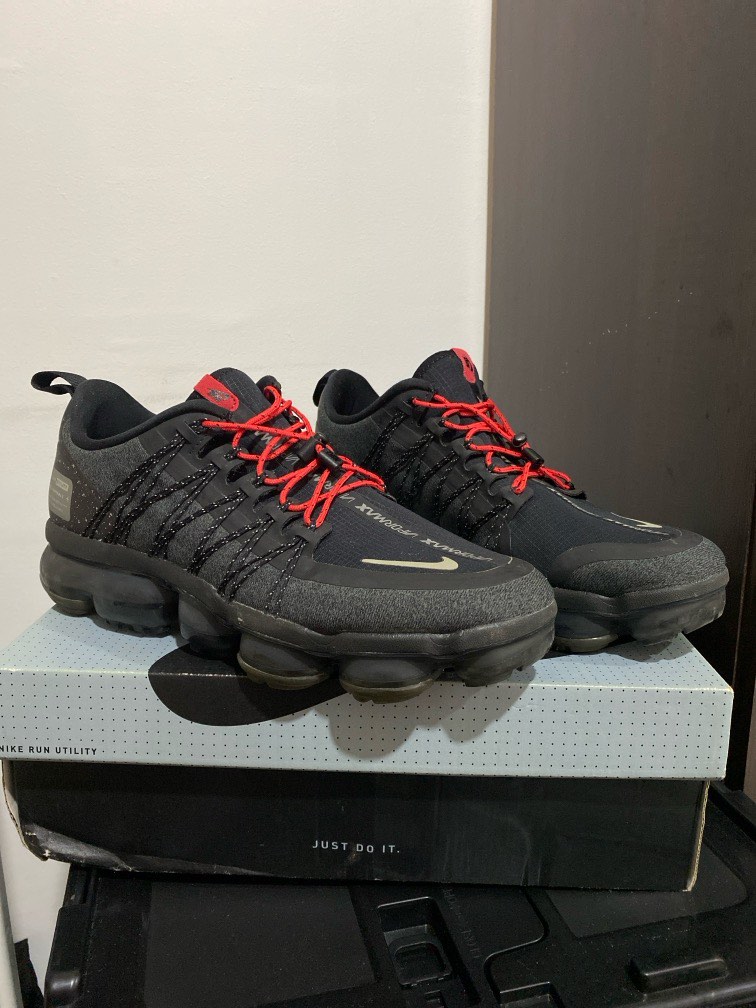 Nike black and red air vapormax run discount utility sneakers