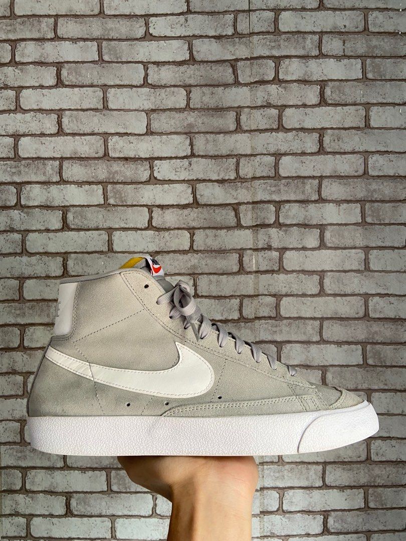 Light grey nike blazers top