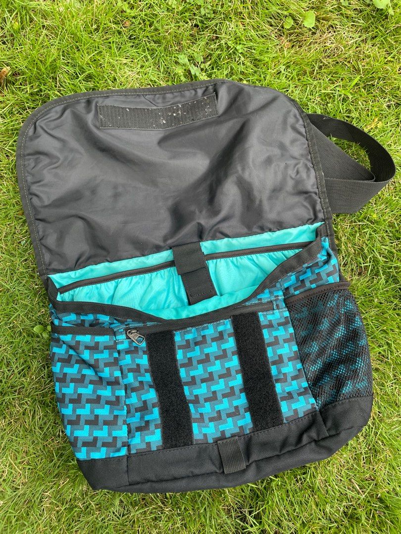 mens nike messenger bag
