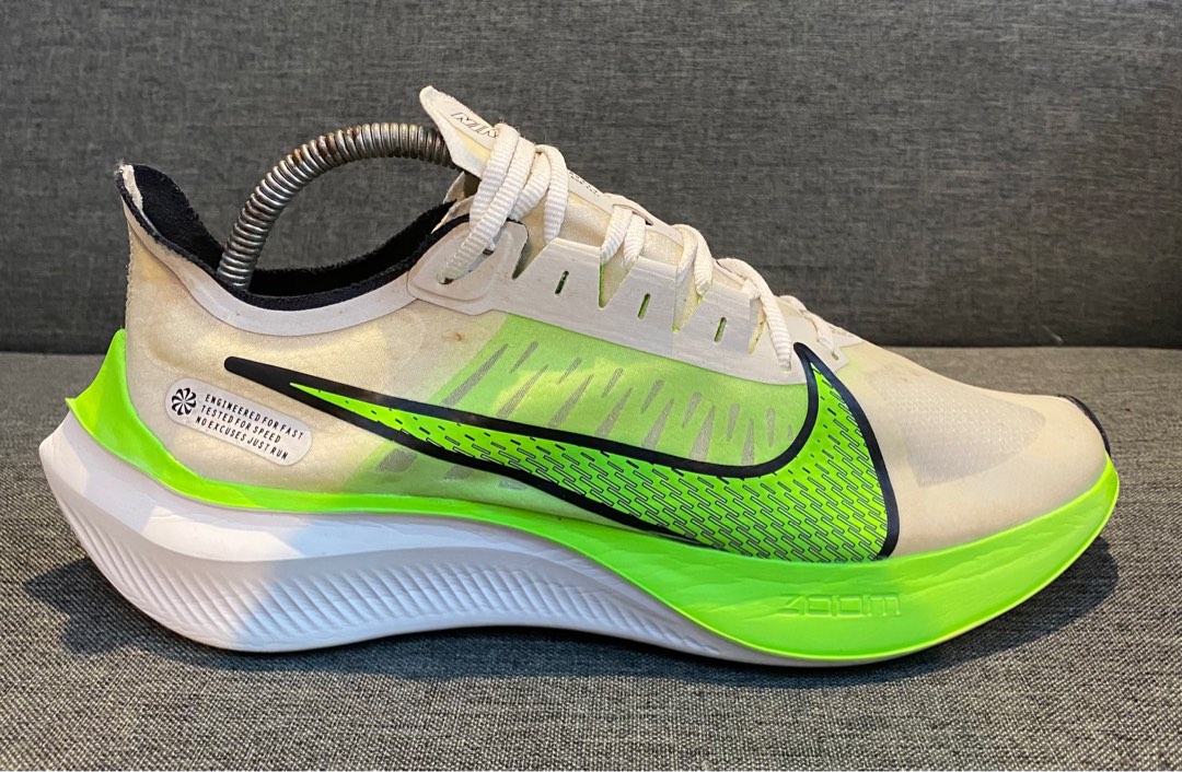 Nike zoom Gravity Fesyen Pria Sepatu Sneakers di Carousell