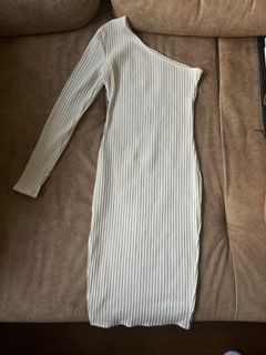 (Category: ) located in . Submitted by prelovedgenuineitems (Listing ID 1268410897, Image 1). Description: .