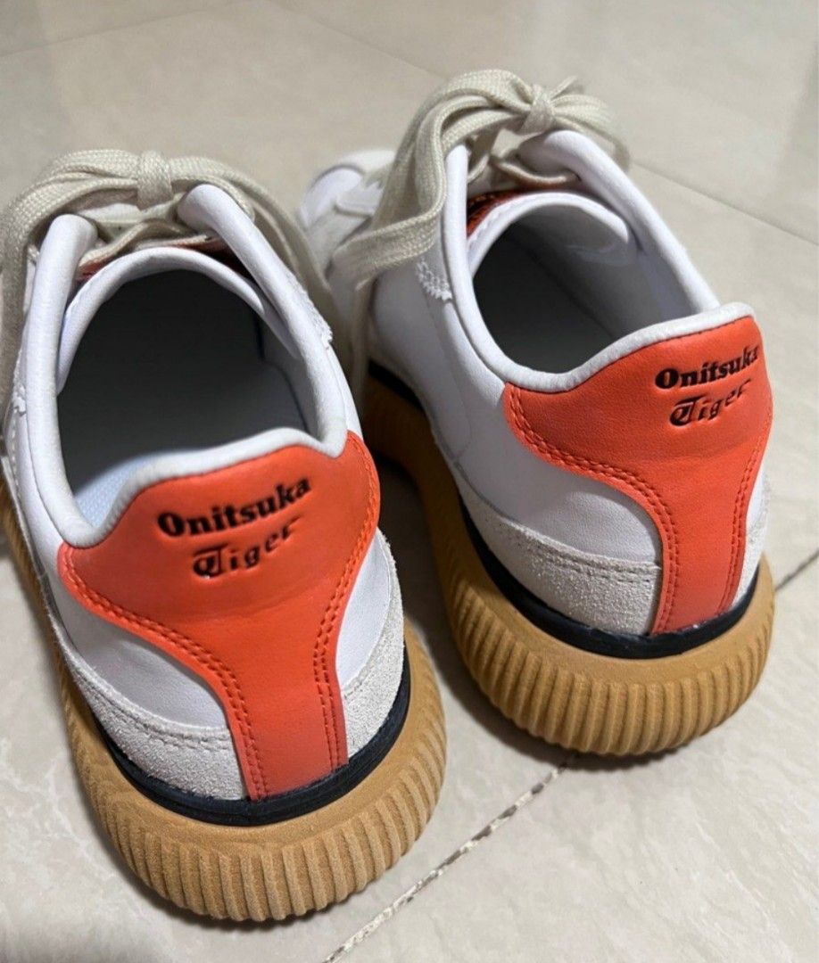 Onitsuka Tiger Delecity EU36 (Category: Sneakers) located in Singapore. Submitted by treasur3trov3 (Listing ID 1268427990, Image 1). Description: Worn only once, as good as new. Comes with black shoelace too. My loss your gain. RTP $210 Meet up at Novena / Farrer Park / Fort Canning or add on $10 for lalamove delivery..