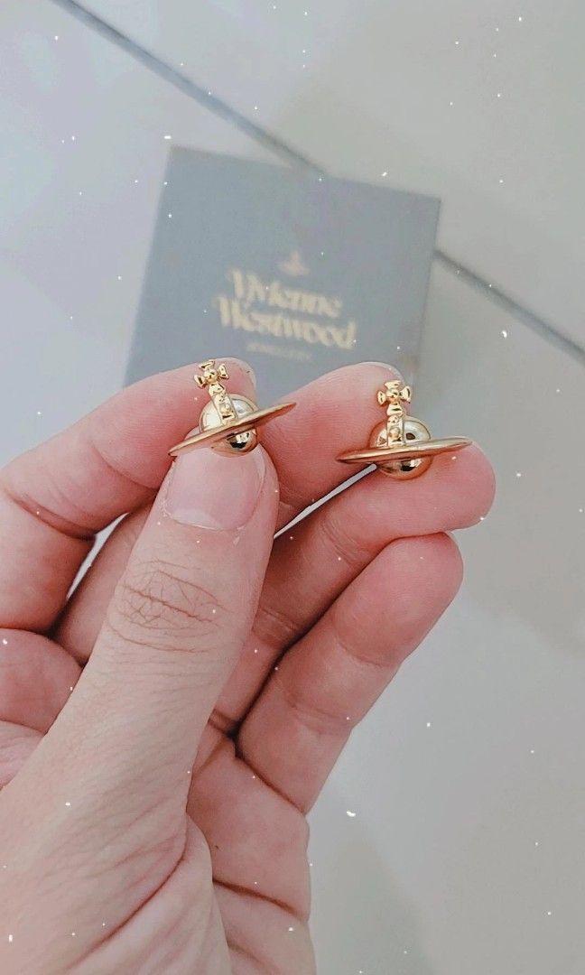 Ori Vivienne westwood earring box