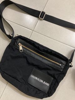 Calvin klein hot sale sling bag malaysia