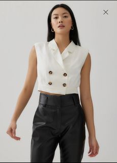 (Category: ) located in . Submitted by runwayapparel (Listing ID 1268337803, Image 1). Description: .