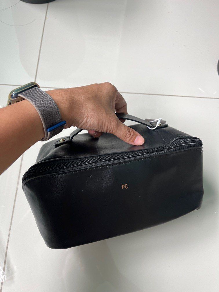 Pierre cardin store toiletry bag