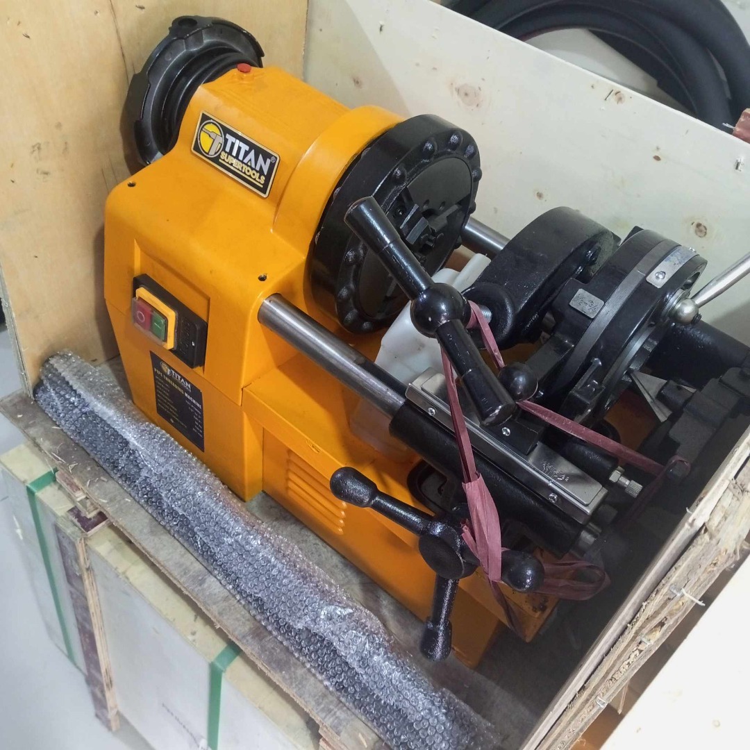 Pipe Threading Machine, Commercial & Industrial, Industrial Equipment ...