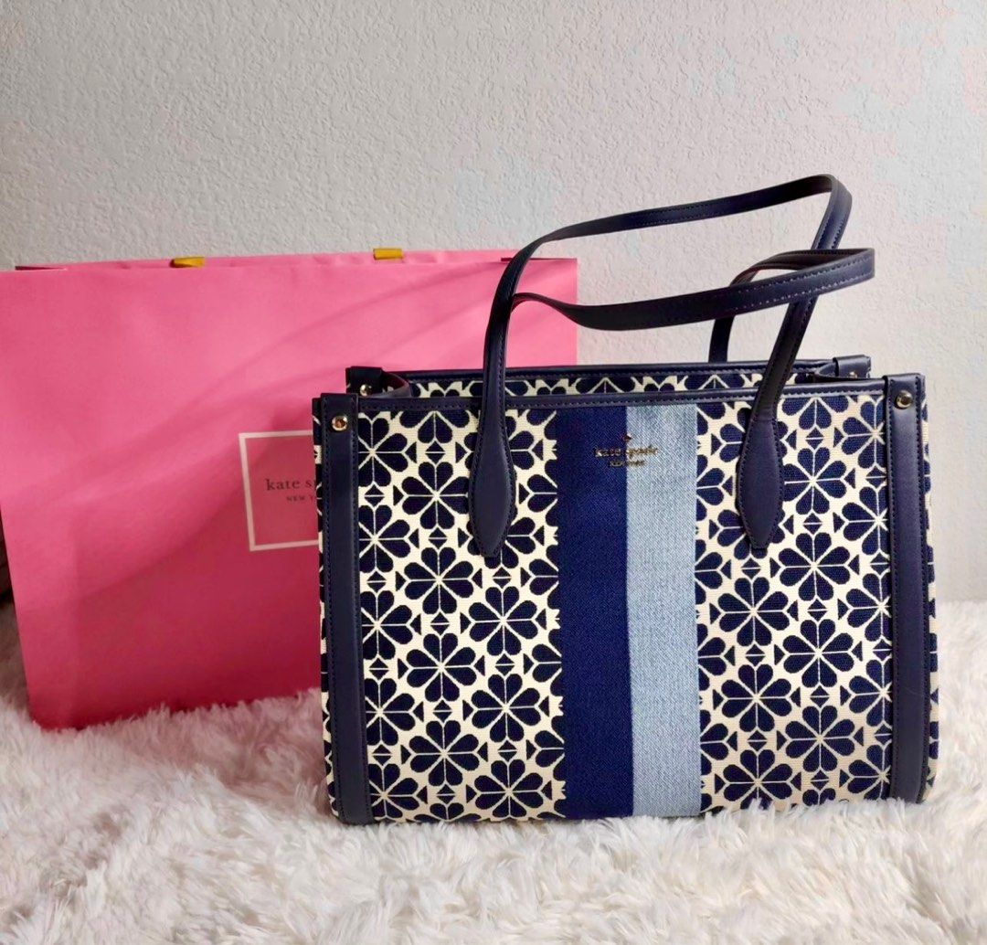 Market tote clearance in signature canvas