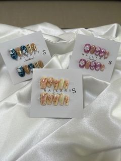Press on nails
