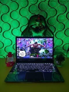 [RAM 16GB] Laptop Slim Asus Zenbook UX331UN Core i7-8750u RAM 16GB/SSD 128GB DUAL VGA Nvidia Nvidia Murah Like new!