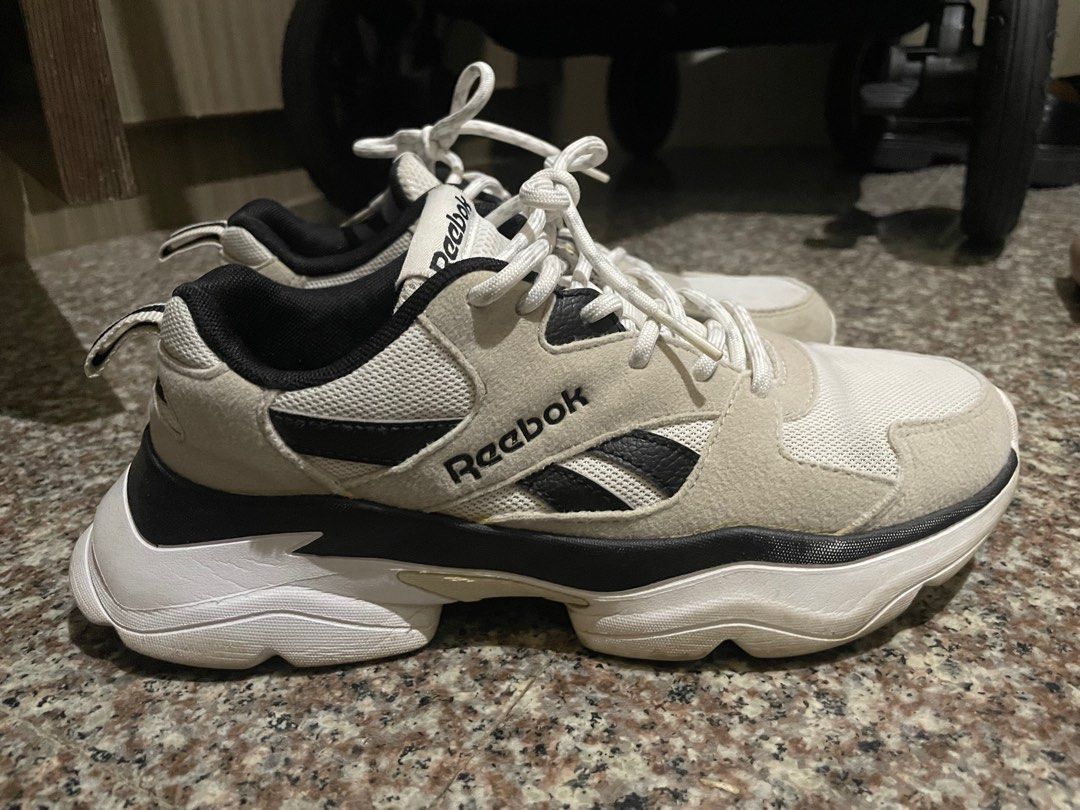 Reebok royal bridge wanna one cheap