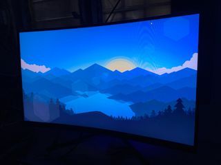 RUSH SALE!!! (CURVED GAMING MONITOR)