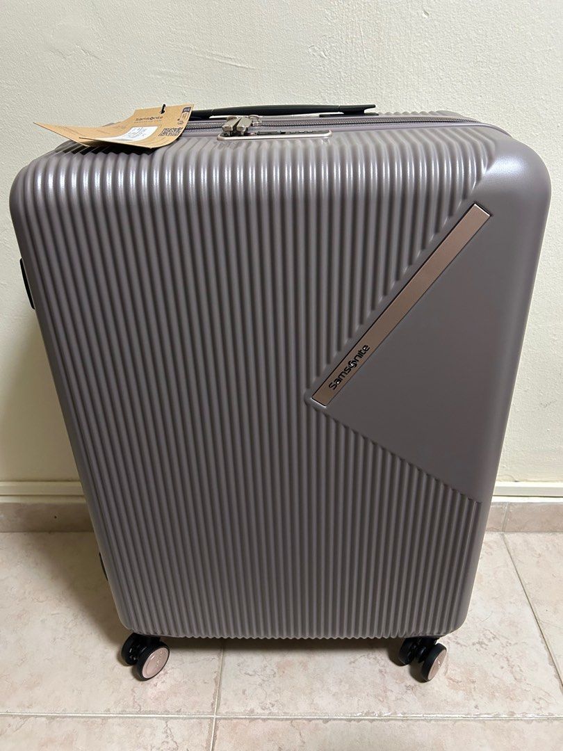 Samsonite ZELTUS 69cm Spinner Exp with builtin scale, Hobbies & Toys
