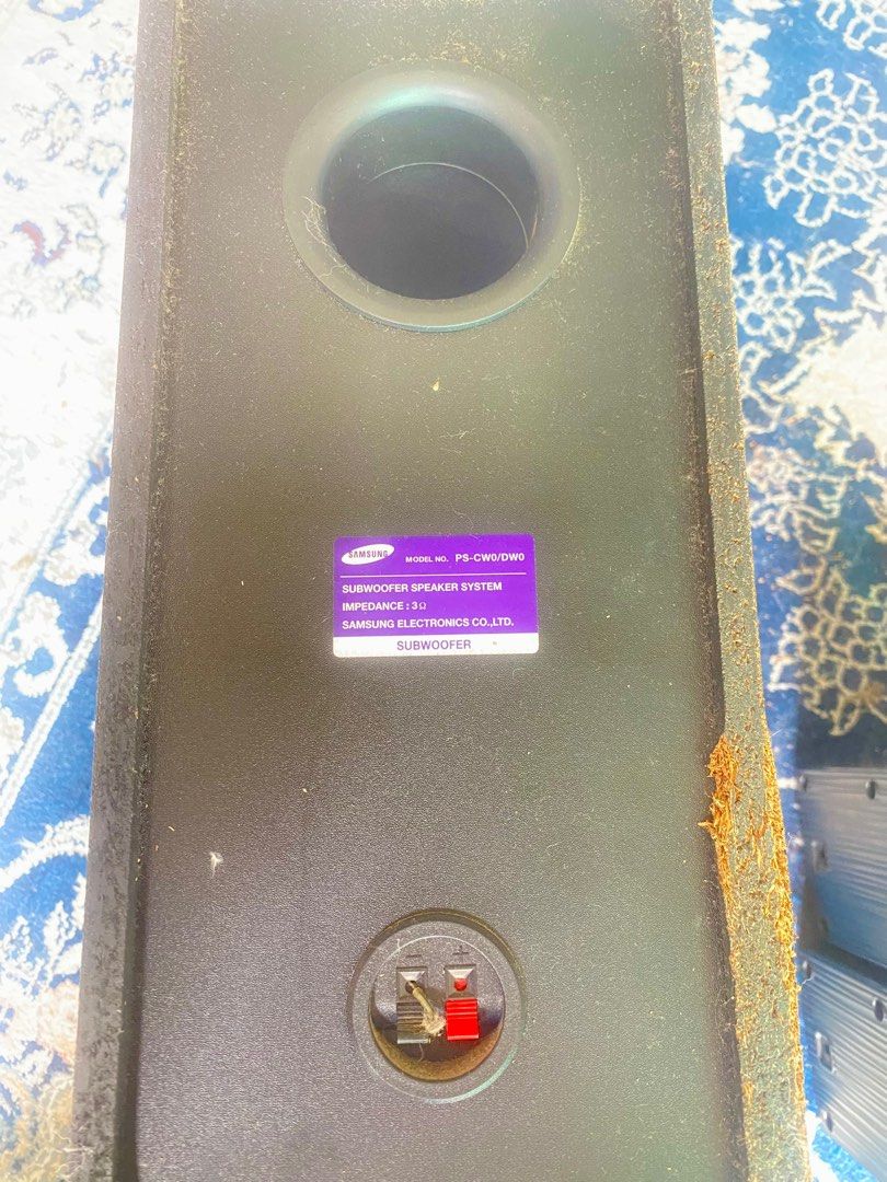 SAMSUNG Surround Sound SystemSubwoofer and Speakers (6 item), TV