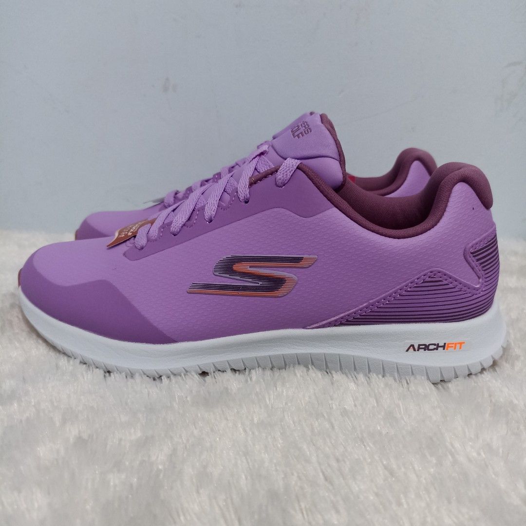 Sepatu golf skechers hot sale