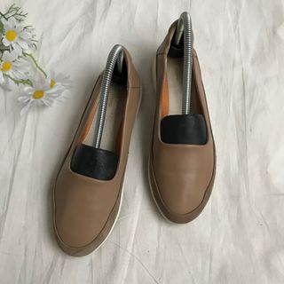 SHOOPEN brown genuine leather slip on