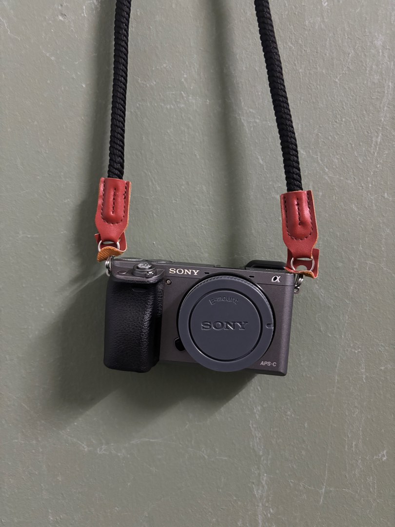 SONY A6000 ( BODY ONLY ), Photography, Cameras on Carousell
