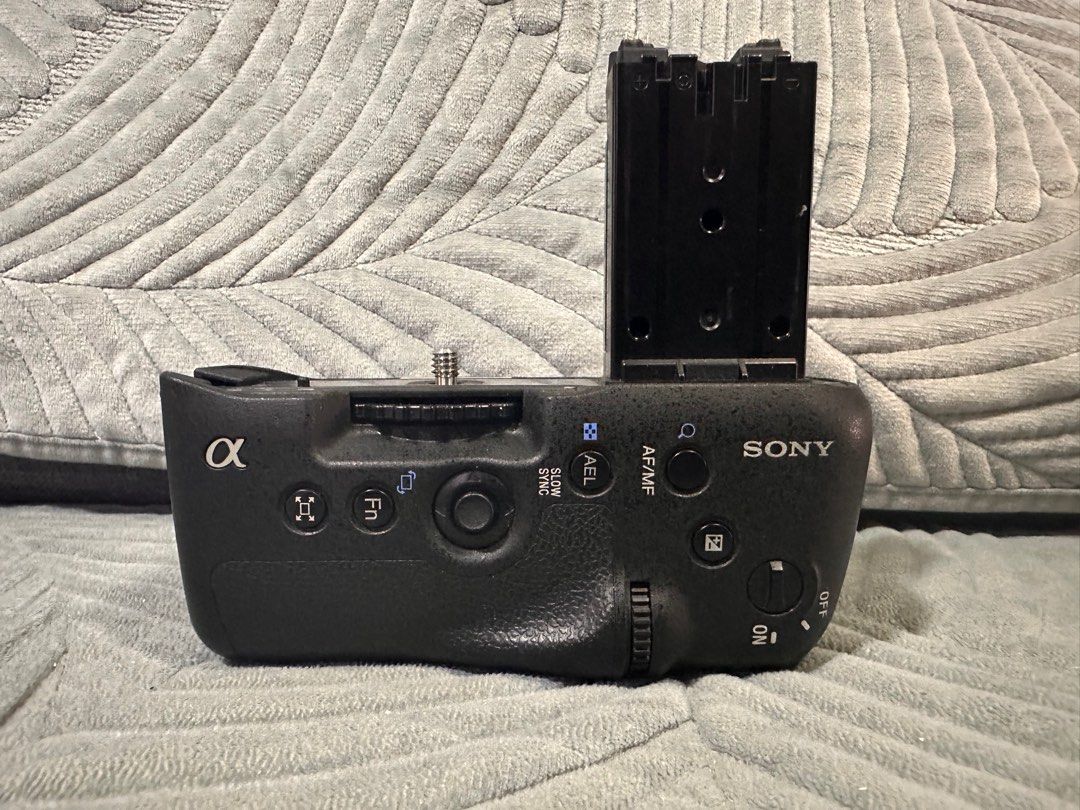 Sony VG-C77AM - Vertical Grip