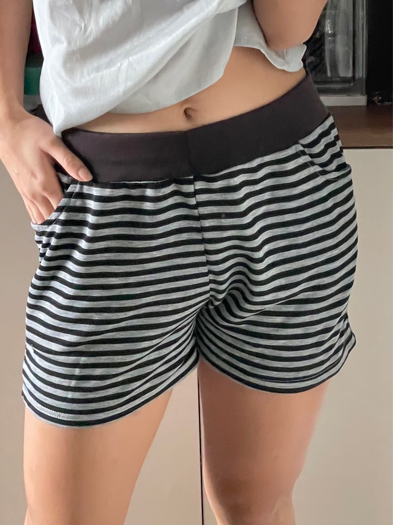 Striped shorts very soft material Women s Fashion Bottoms