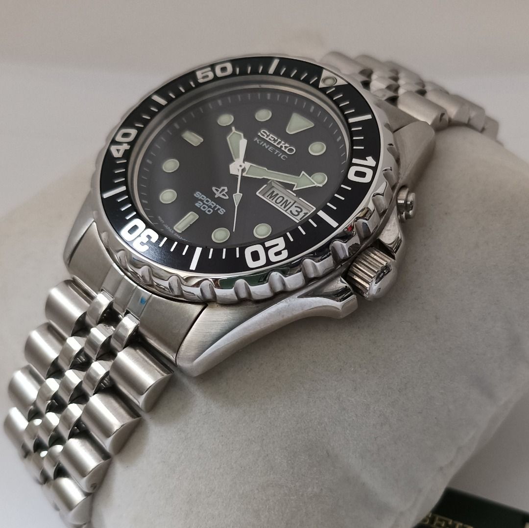 Seiko kinetic sports 200 outlet