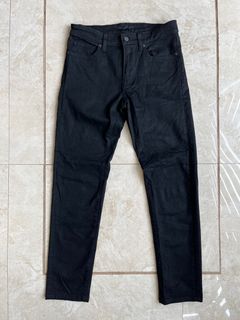 Uniqlo tapered pants black