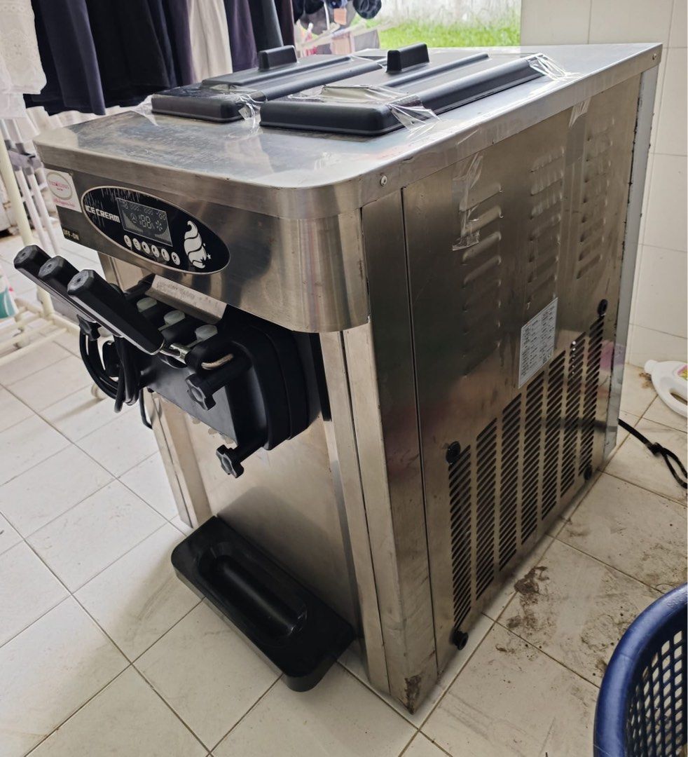 Used Soft serve ice cream machine. TV Home Appliances Kitchen