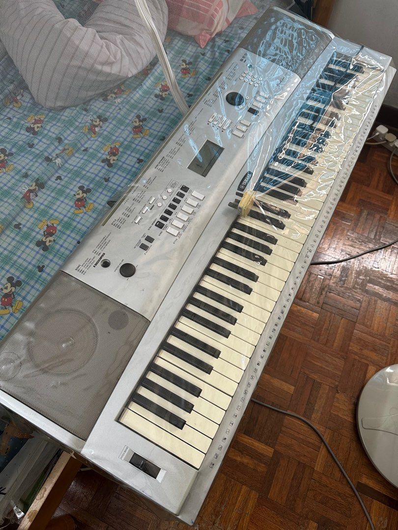 YAMAHA Portable Grand DGX230, Hobbies & Toys, Music & Media, Musical