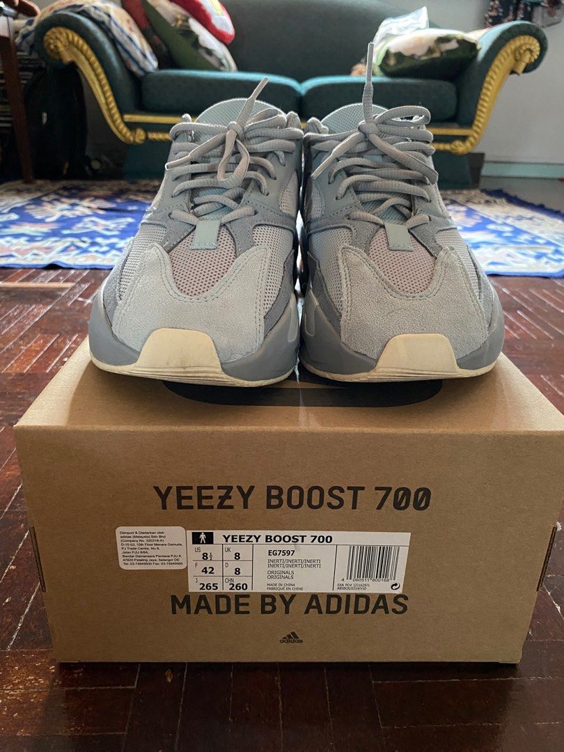 Adidas yeezy on sale inertia 700 40
