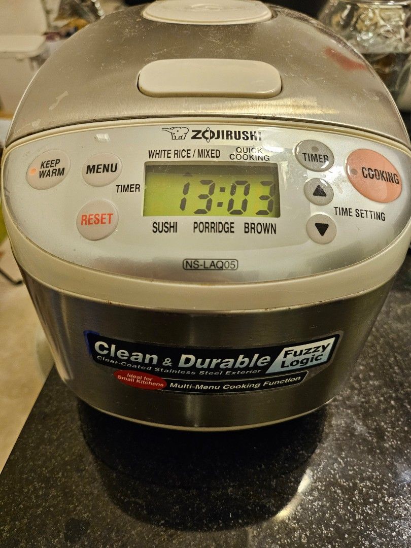 Zojirushi Rice Cooker nslaq05, TV & Home Appliances, Kitchen