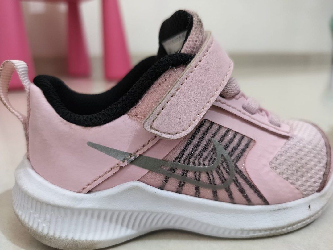 6C Pink Nike sneakers