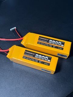 Pack chargeur 80W AC/DC + batterie LiPo 2S 7,4V 4000mAh 50C HARD CASE +