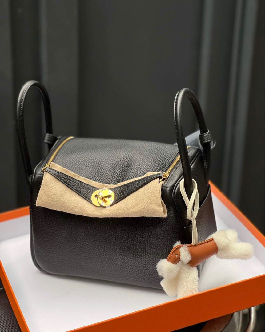 NEW HERMÈS Black Clemence GHW Lindy 26 Should bag w/ Receipt stamp B 2023