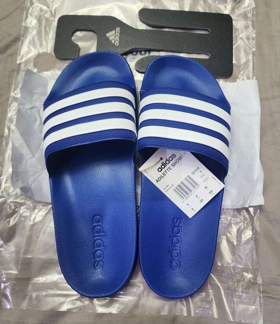 Adilette best sale shower slides