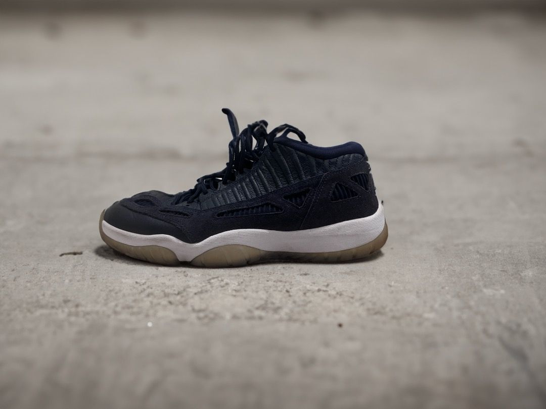 Jordan 11 obsidian low clearance