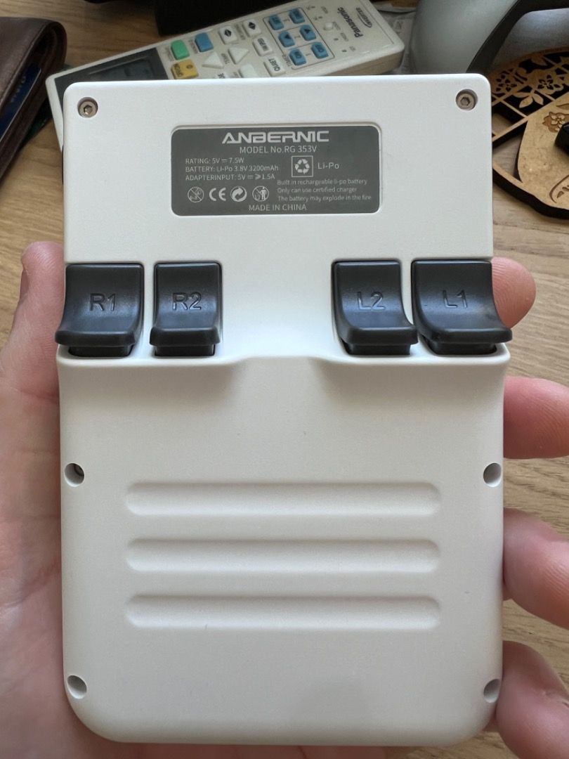 Anbernic RG353V White, 電子遊戲, 電子遊戲機, 其他- Carousell