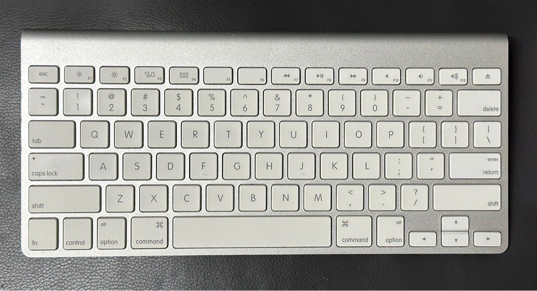 Apple Magic Keyboard テンキー スペースグレー 純正 Amazon.co.jp