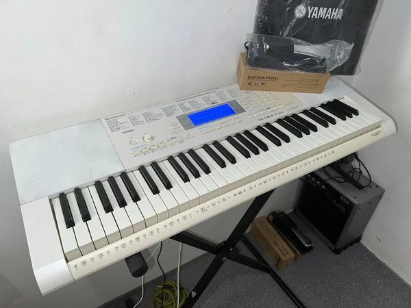 asio LK-221 61 Keys Piano Keyboard Semi Weighted Touch Response