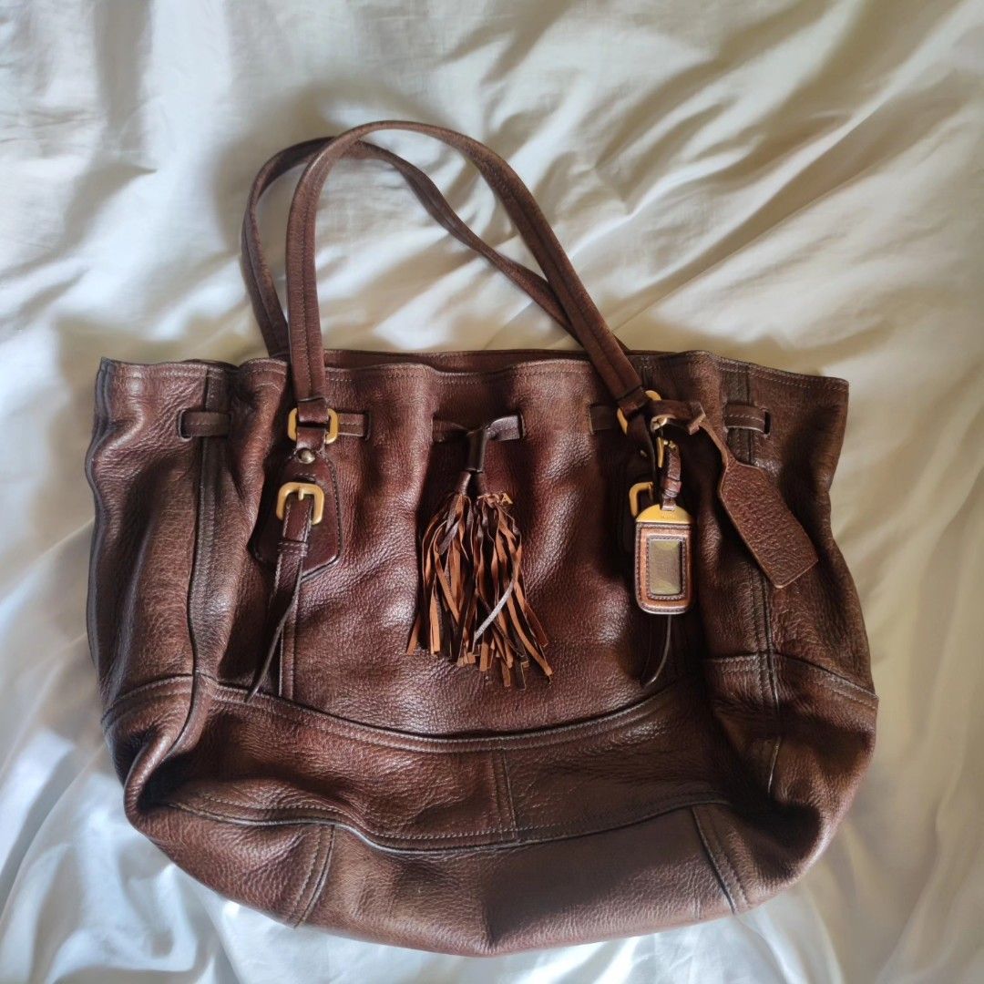 Prada hot sale clearance bags
