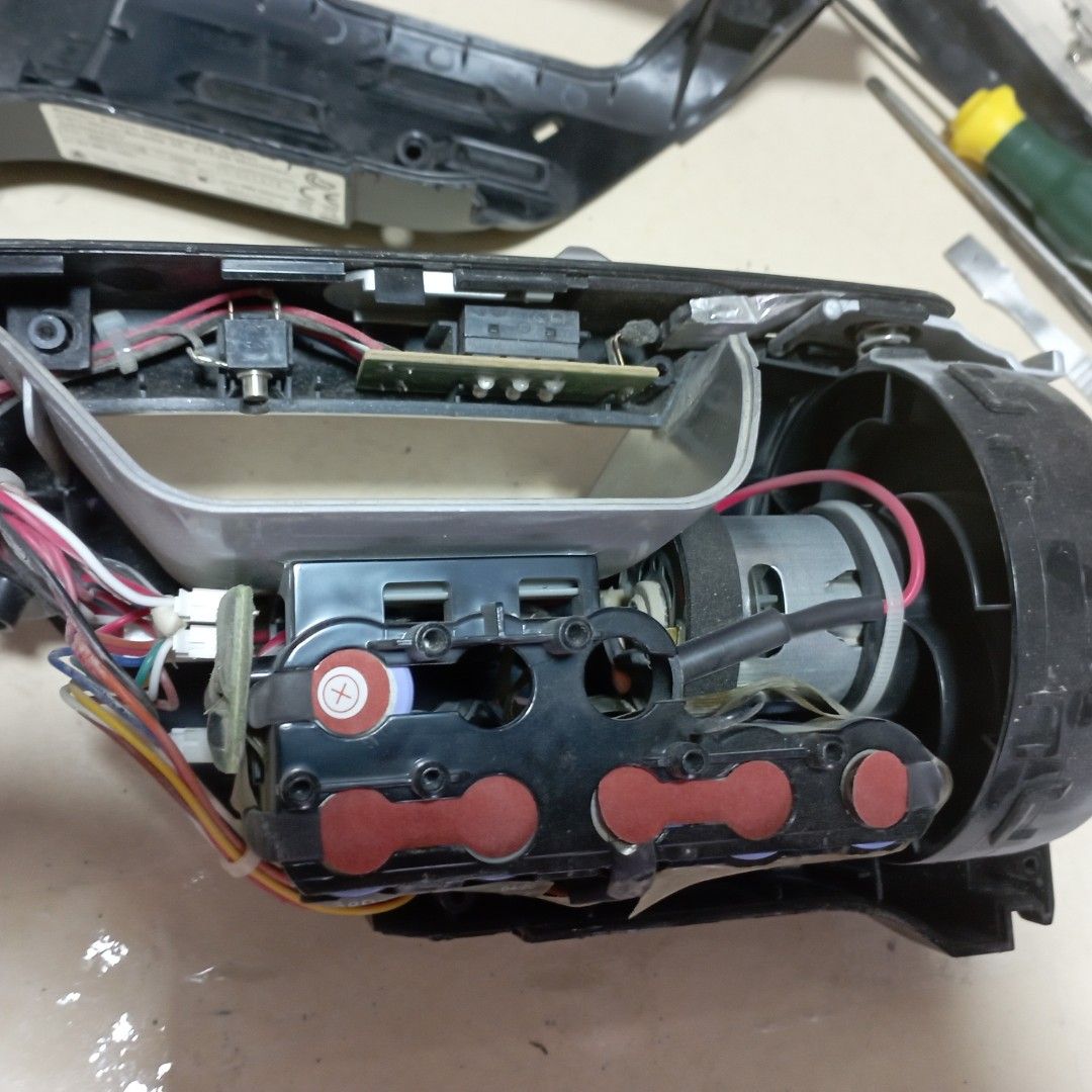 Bosch cordless vacuum cleaner battery replacement, 家庭電器, 吸塵機 ＆ 家居清潔電器 Carousell