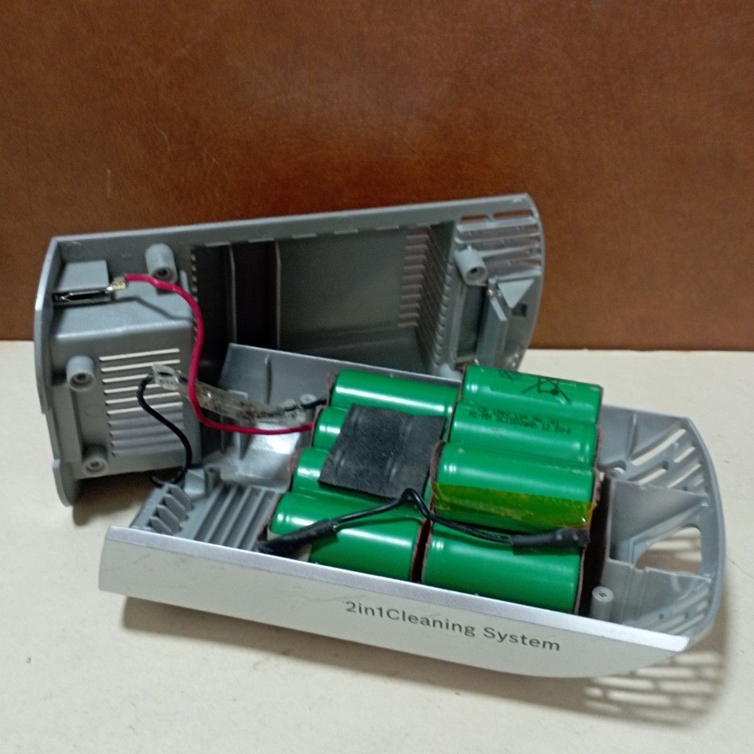 Bosch cordless vacuum cleaner battery replacement, 家庭電器, 吸塵機 ＆ 家居清潔電器 Carousell
