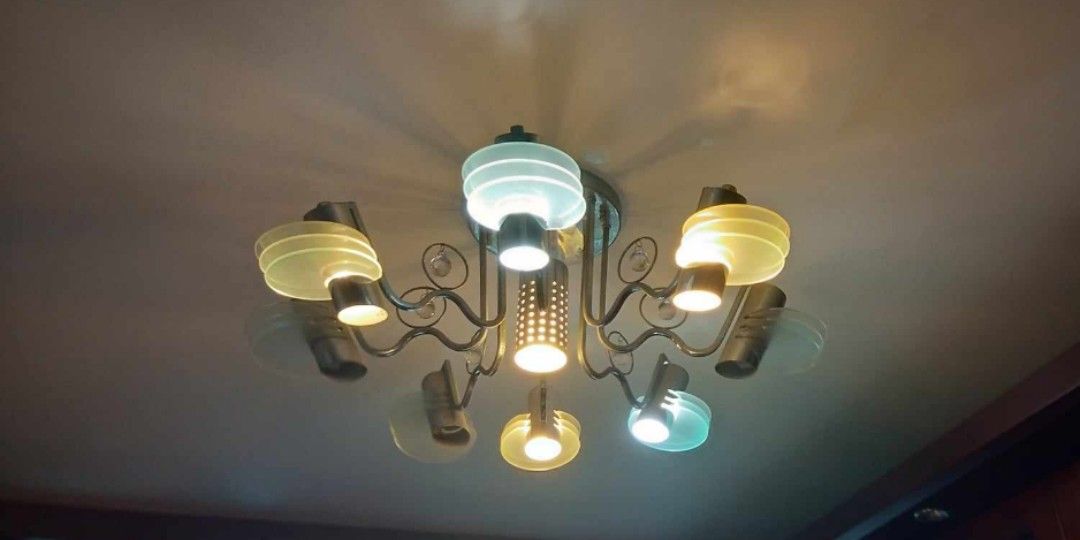 Ceiling Light （分類：燈飾）位於 Hong Kong。 由 pckpoon 提交（商品編號 1263576322，圖片 1）。簡介： LED Ceiling Lights Remote control included *** Self Pickup Only (near hkust) ***。