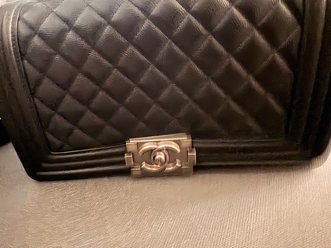 Chanel Caviar Boy Medium (Old), Luxury, Bags & Wallets on Carousell