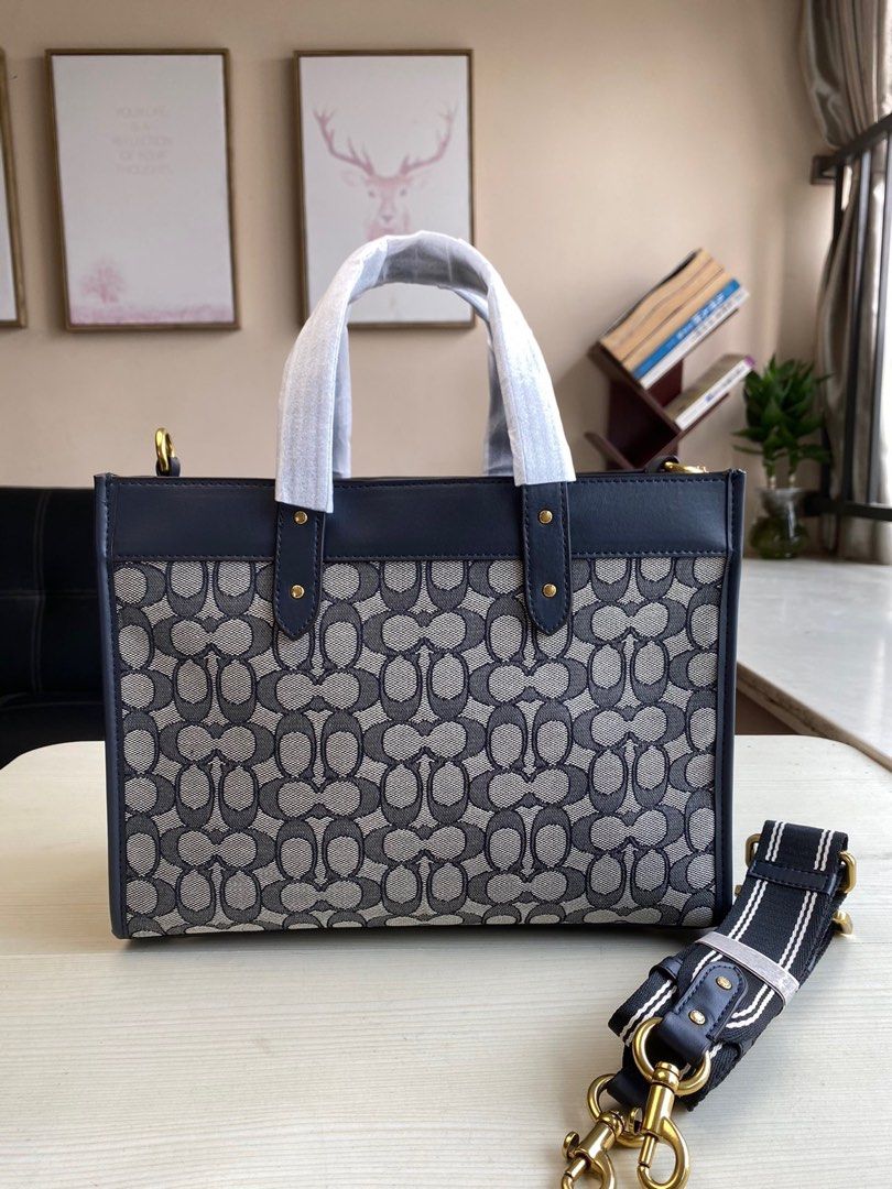 Dark blue coach purse outlet