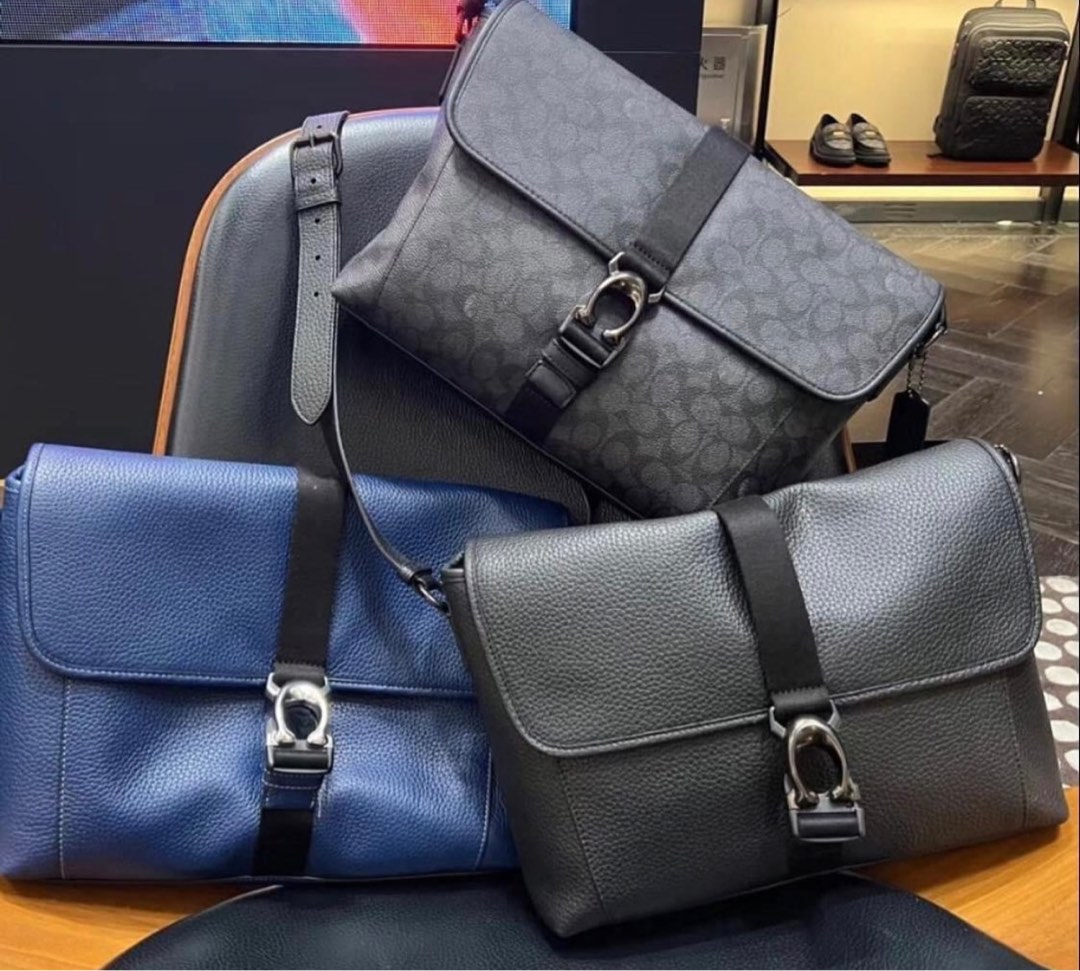 Coach mens hotsell small messenger bag